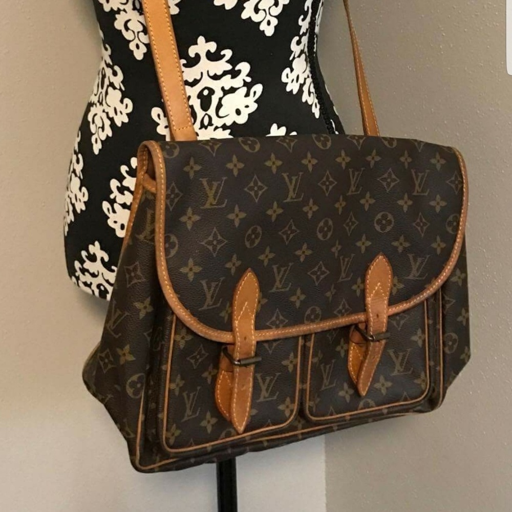 Vintage Louis Vuitton Monogram Sac Gibeciere GM